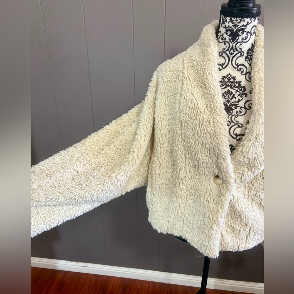 ANTHROPOLOGIE HEI HEI Stella White Sherpa Jacket - Picture 5 of 8